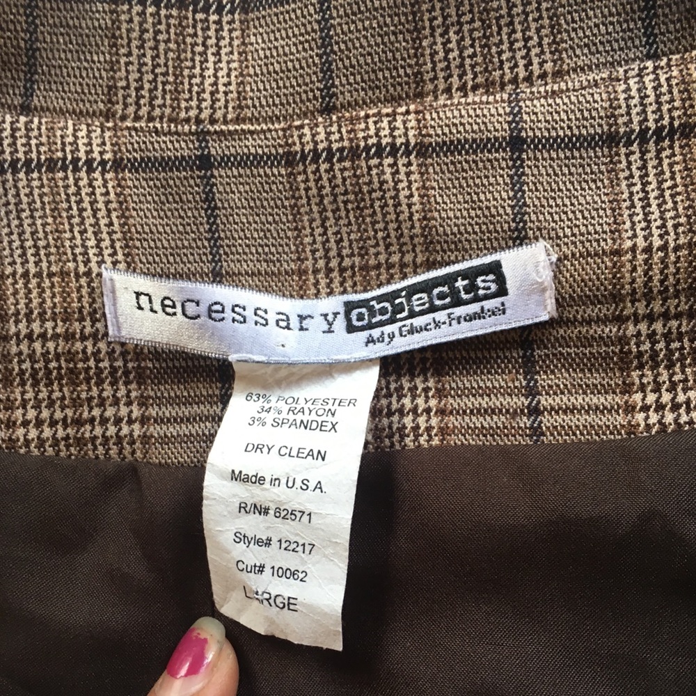 Plaid suit blazer. Women’s size large - Picture 4 of 4